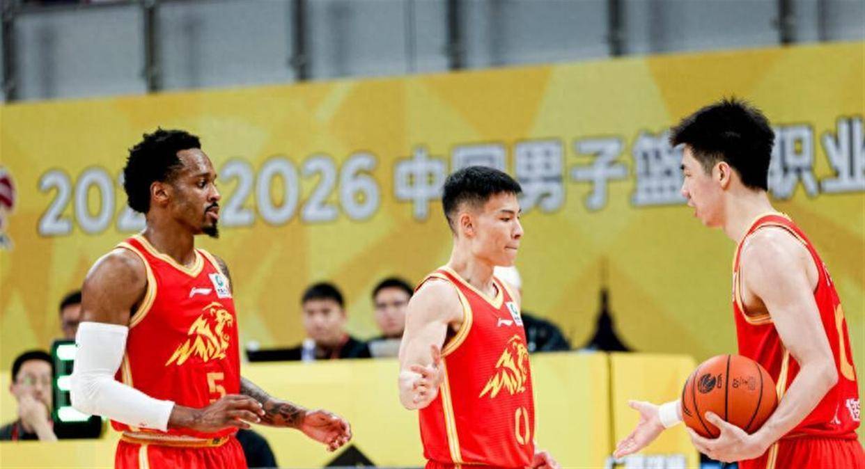 关于今晚广厦男篮备战德国杯清晨国王杯传出新动向,现场解说直呼:今夜曼联备战欧联的信息米兰体育app